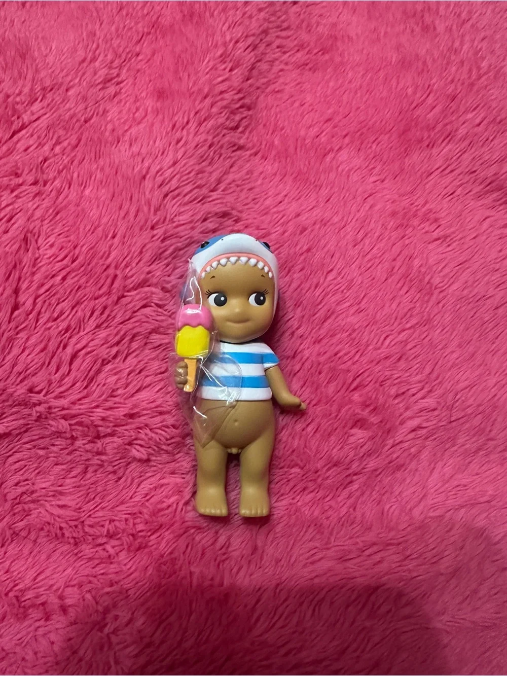 Sonny Angel Summer Vacation Shark